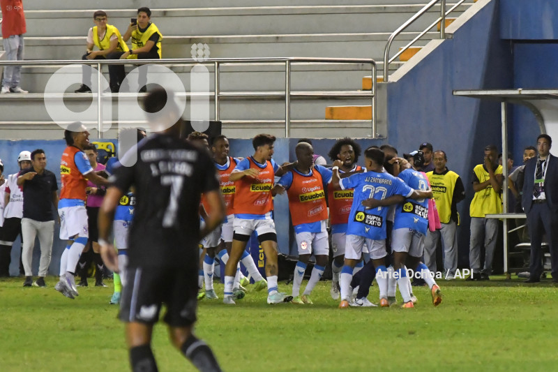 FBL-LIGAPRO-MANTA-TECNICO UNIVERSITARIO