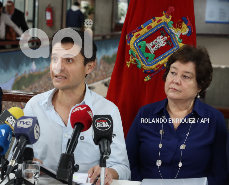 CONCEJALES HABLAN SOBRE EL CASO TROLEBUSES