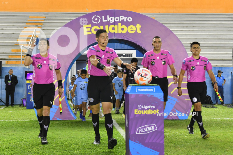FBL-LIGAPRO-MANTA-TECNICO UNIVERSITARIO