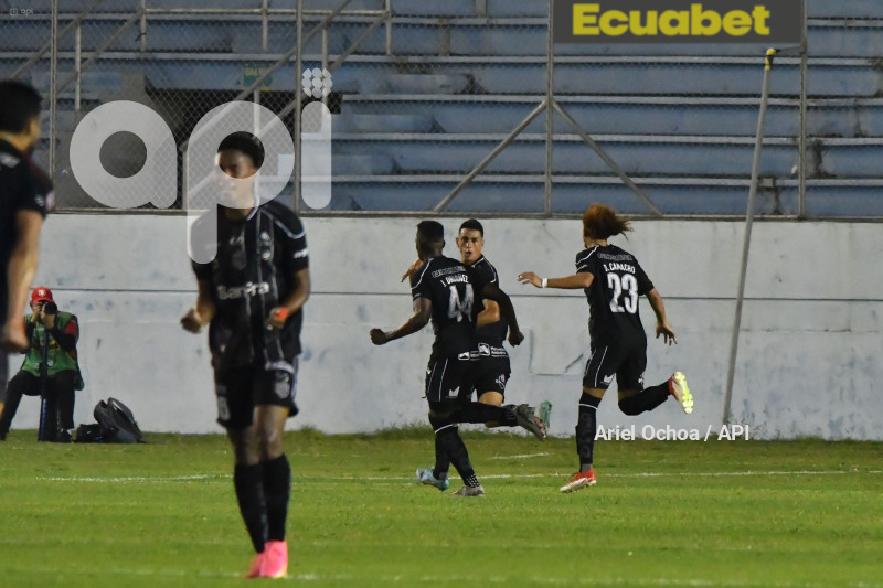 FBL-LIGAPRO-MANTA-TECNICO UNIVERSITARIO