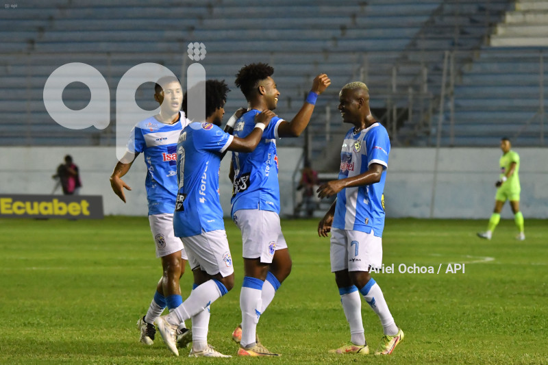 FBL-LIGAPRO-MANTA-TECNICO UNIVERSITARIO