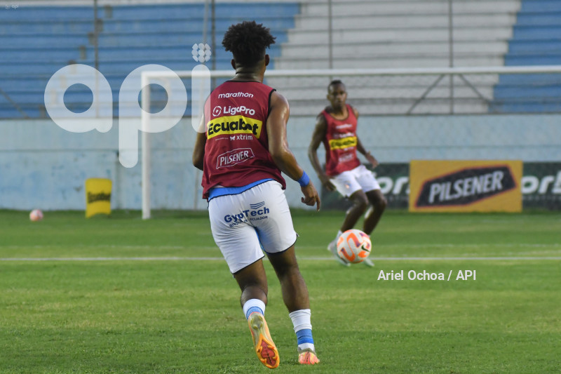 FBL-LIGAPRO-MANTA-TECNICO UNIVERSITARIO