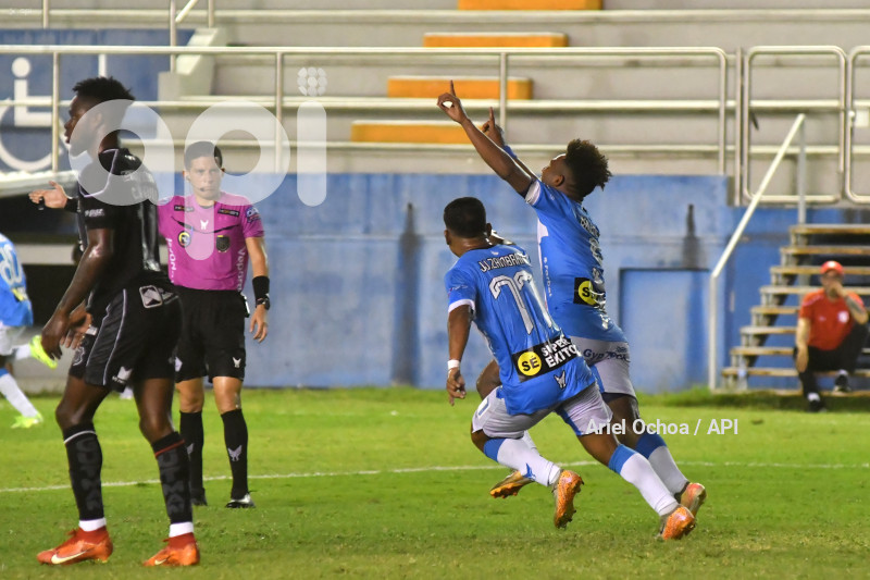 FBL-LIGAPRO-MANTA-TECNICO UNIVERSITARIO