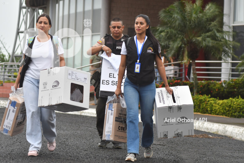VOTO-EN-CASA-CNE