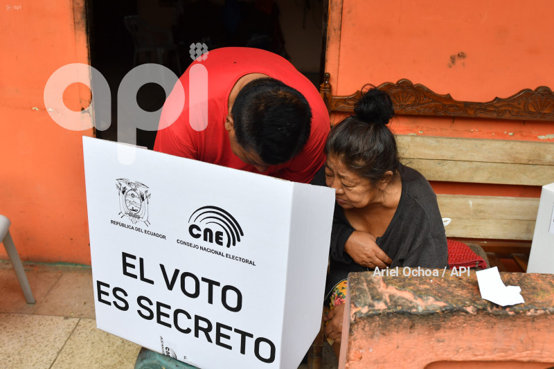 VOTO-EN-CASA-CNE