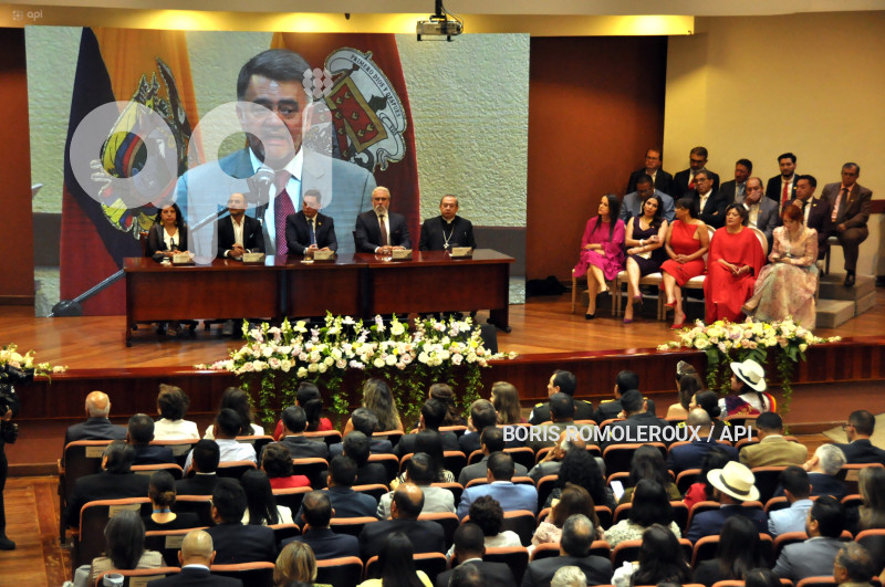 CUENCA-SESION SOLEMNE-FUNDACION DE CUENCA 468 AÑOS