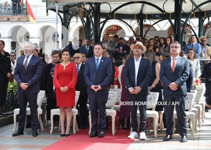 CUENCA-OFRENDA FLORAL-FUNDACION DE CUENCA 468 AÑOS