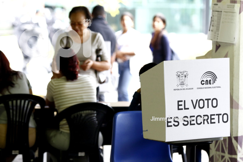 LAVINIA VALBONESI SEGUNDA VUELTA