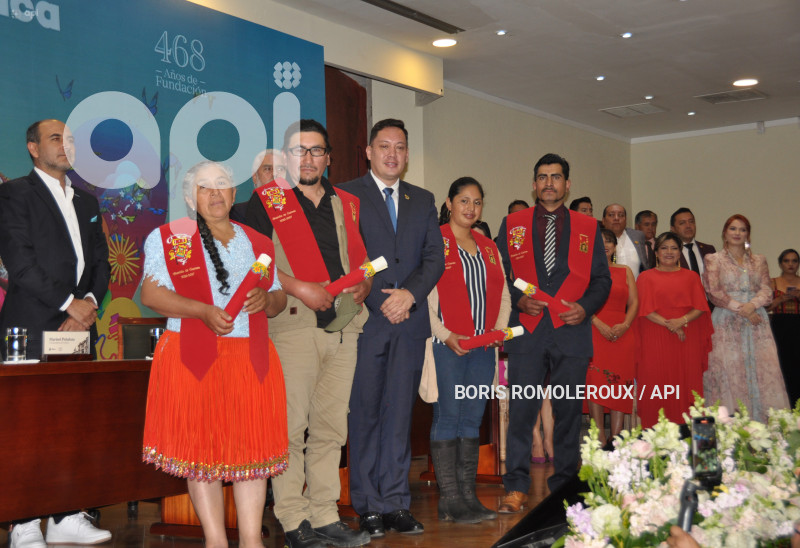CUENCA-SESION SOLEMNE-FUNDACION DE CUENCA 468 AÑOS