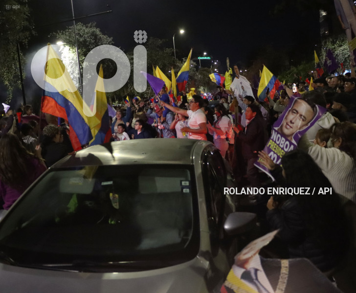 FESTEJOS SIMPATIZANTES NOBOA