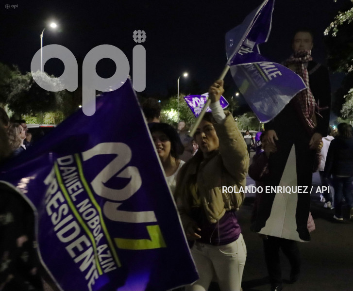 FESTEJOS SIMPATIZANTES NOBOA