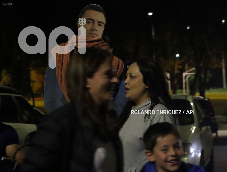 FESTEJOS SIMPATIZANTES NOBOA