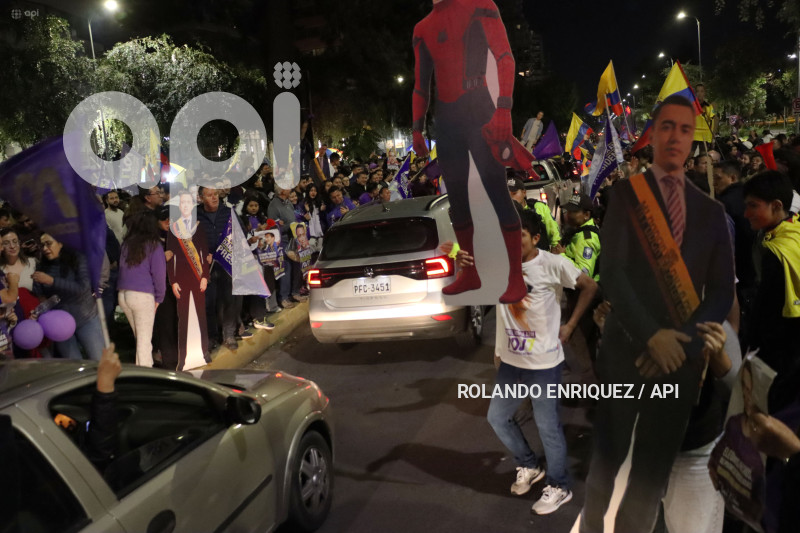 FESTEJOS SIMPATIZANTES NOBOA