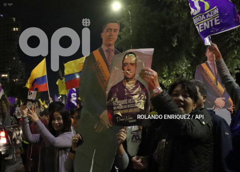 FESTEJOS SIMPATIZANTES NOBOA