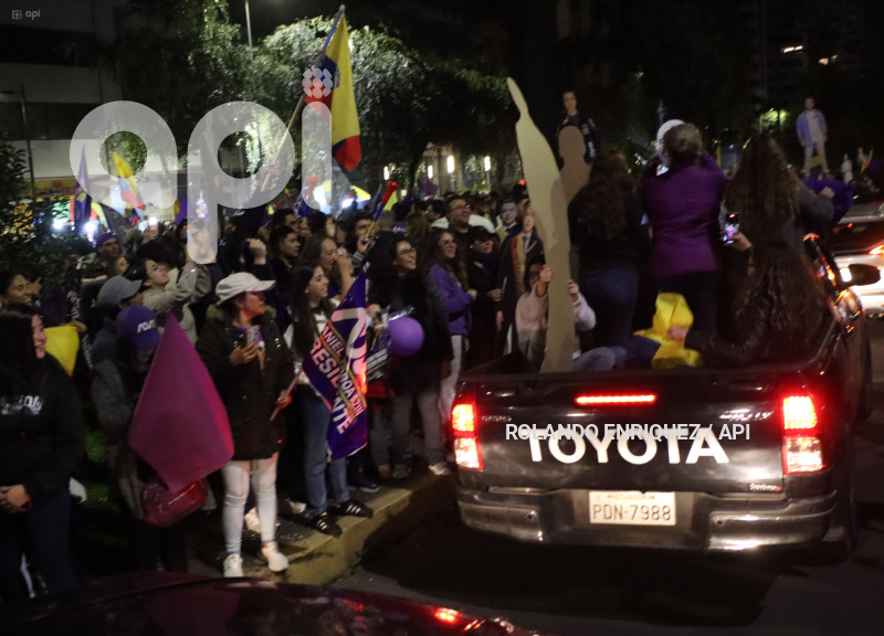FESTEJOS SIMPATIZANTES NOBOA
