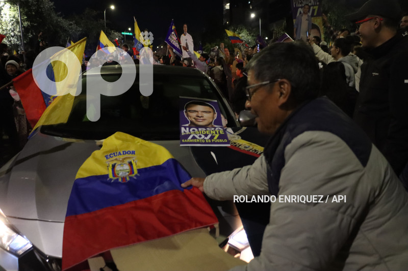 FESTEJOS SIMPATIZANTES NOBOA