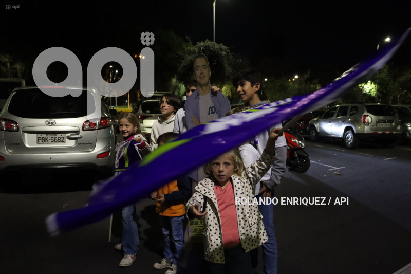 FESTEJOS SIMPATIZANTES NOBOA