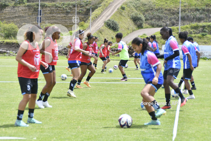 FBL SUPERLIGA FEMENINA MACARA VS ELECTRICAS EMELEC