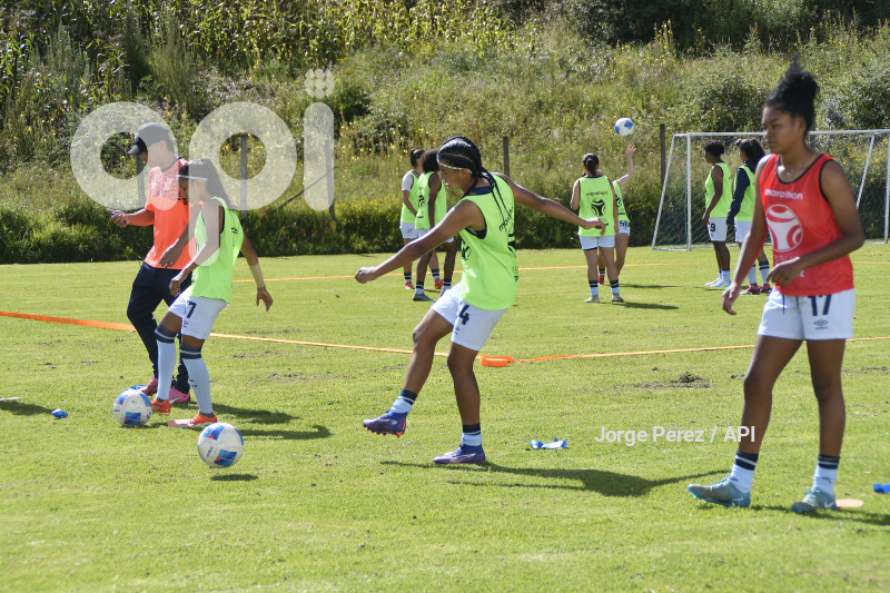FBL SUPERLIGA FEMENINA MACARA VS CATOLICA