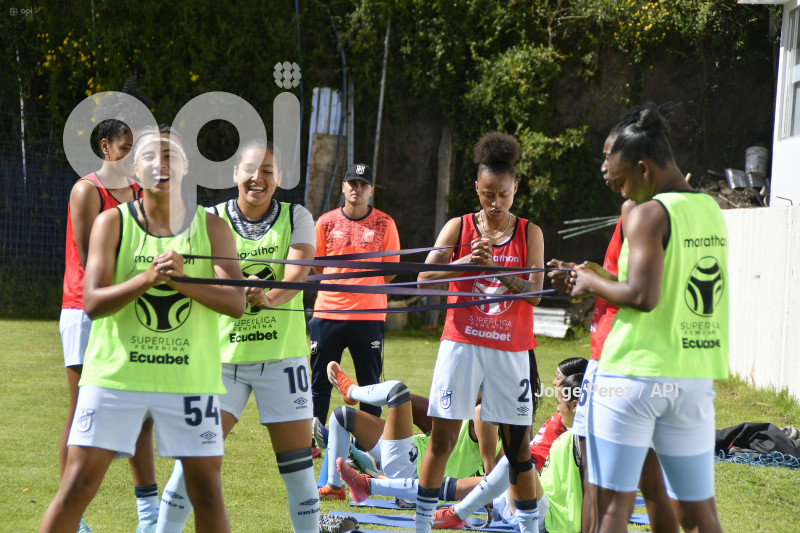 FBL SUPERLIGA FEMENINA MACARA VS CATOLICA