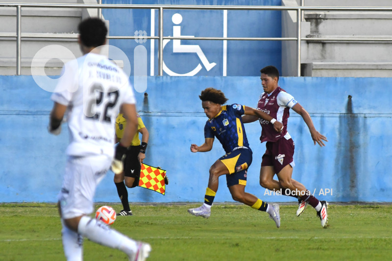 FBL-LIGAPRO-DELFIN-MACARA