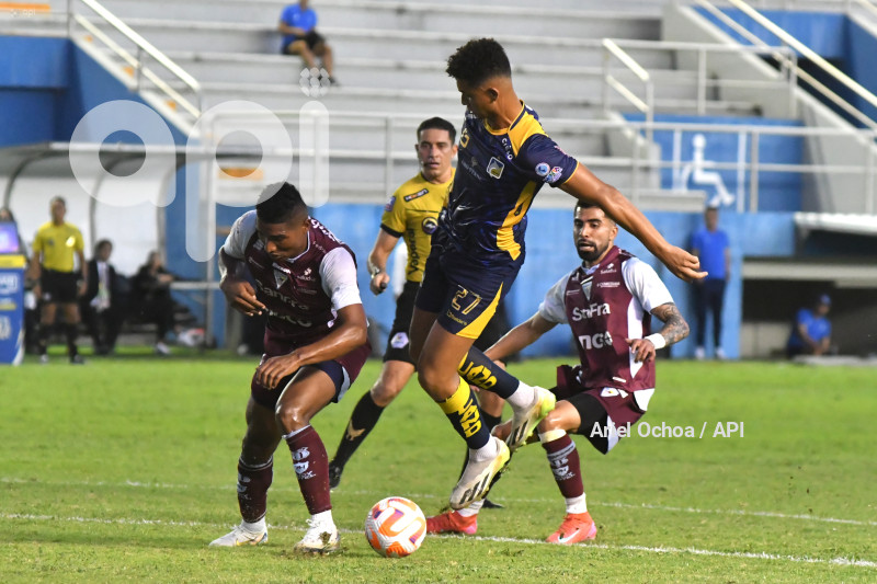 FBL-LIGAPRO-DELFIN-MACARA