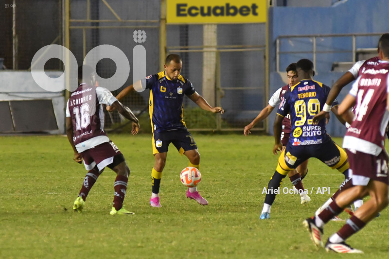 FBL-LIGAPRO-DELFIN-MACARA