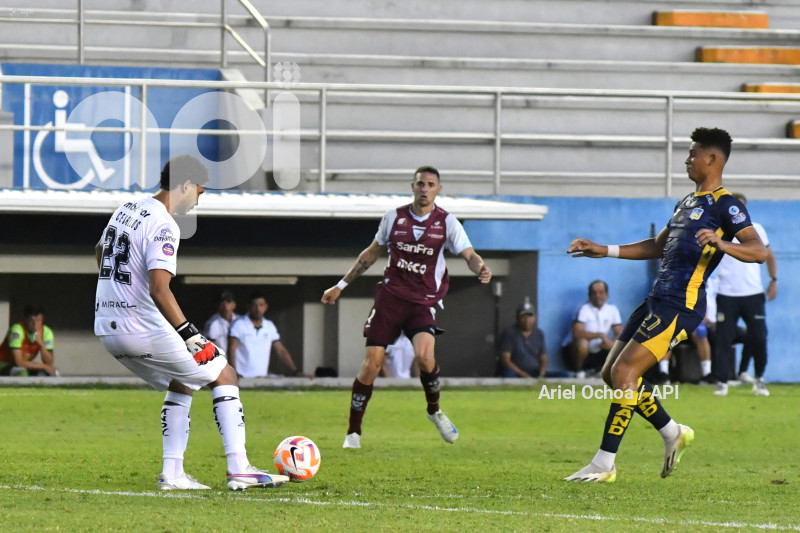 FBL-LIGAPRO-DELFIN-MACARA