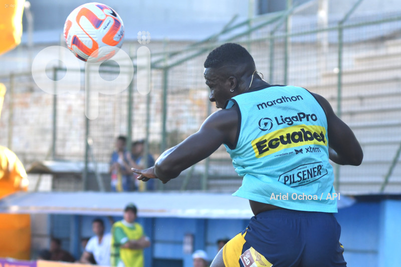 FBL-LIGAPRO-DELFIN-MACARA