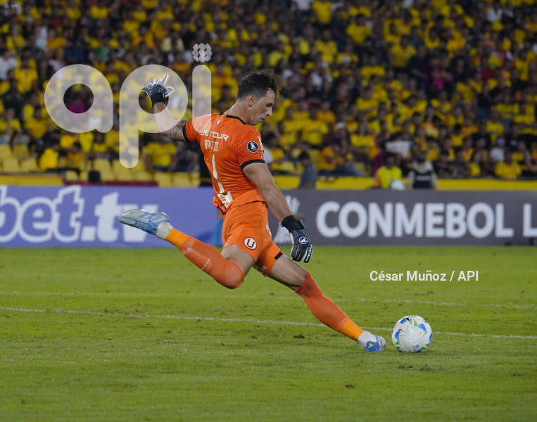 FBL-LIBERTADORES-BARCELONA-UNIVERSITARIO
