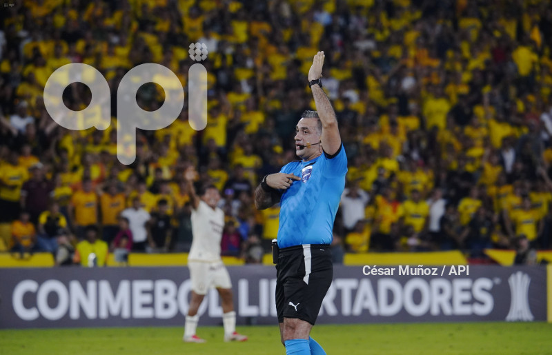 FBL-LIBERTADORES-BARCELONA-UNIVERSITARIO