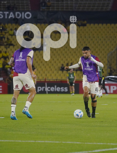 FBL-LIBERTADORES-BARCELONA-UNIVERSITARIO