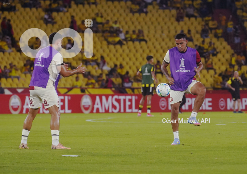 FBL-LIBERTADORES-BARCELONA-UNIVERSITARIO