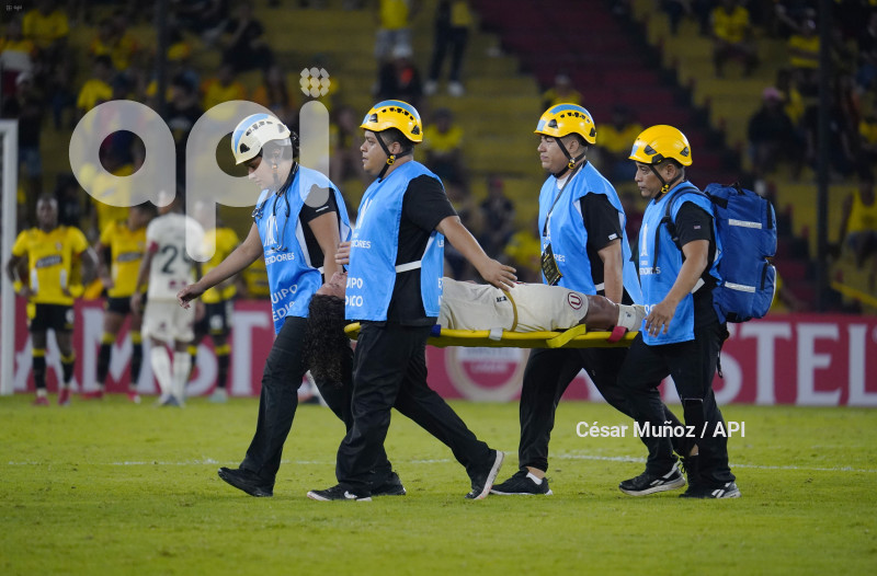 FBL-LIBERTADORES-BARCELONA-UNIVERSITARIO