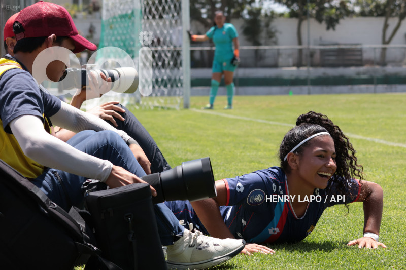 FBL SUPERLIGA FEMENINA VINOTINTO VS EL NACIONAL