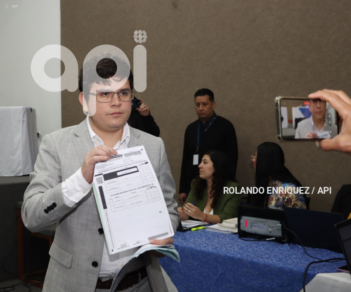 AUDIENCIA ESCRUTINIO CNE