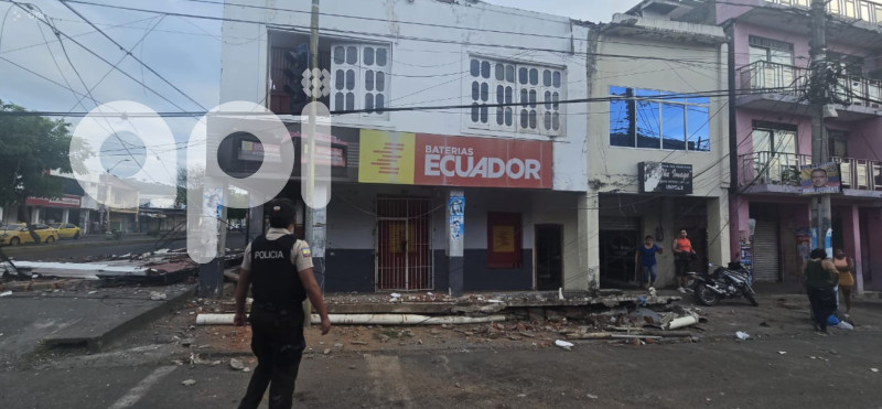 ESM-TEMBLOR ESMERALDAS