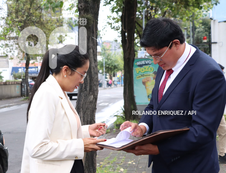 GISSELLA MOLINA DENUNCIA A LOURDES TIBAN