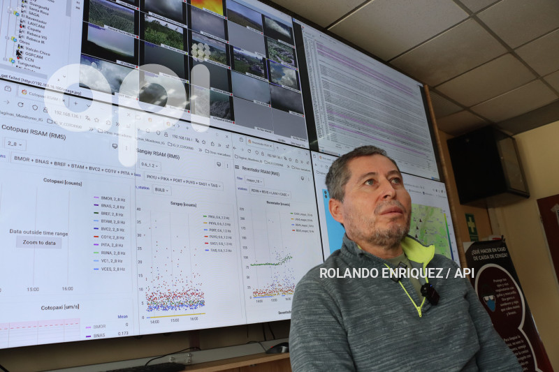 SANDRO VACA GEOFISICO SOBRE SISMO ESMERALDAS
