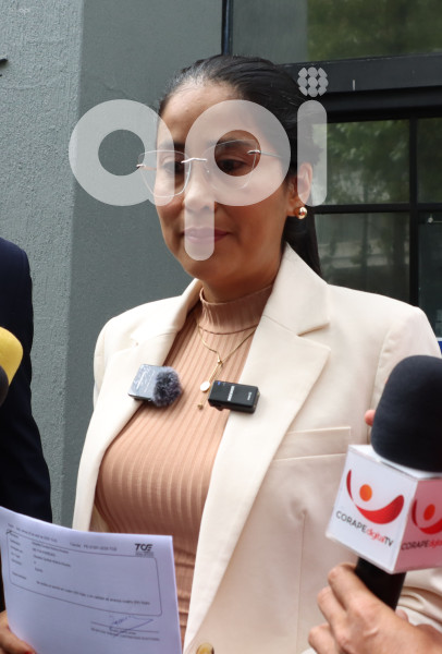 GISSELLA MOLINA DENUNCIA A LOURDES TIBAN
