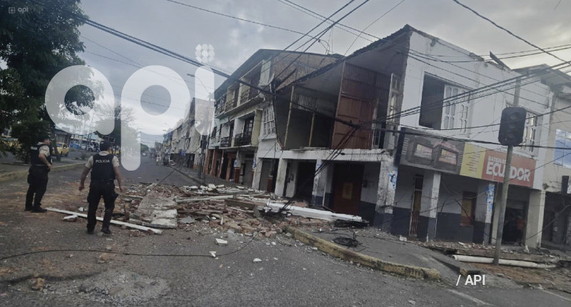 ESM-TEMBLOR ESMERALDAS