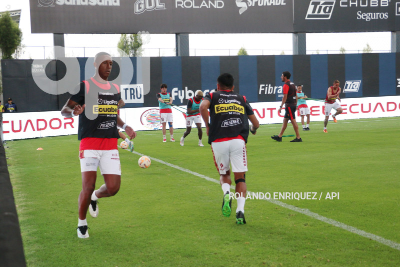 FBL LIGAPRO ECUABET VINO TINTO VS CUENCA