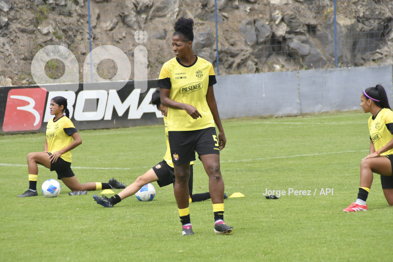 FBL SUPERLIGA FEMENINA MACARA VS BARCELONA