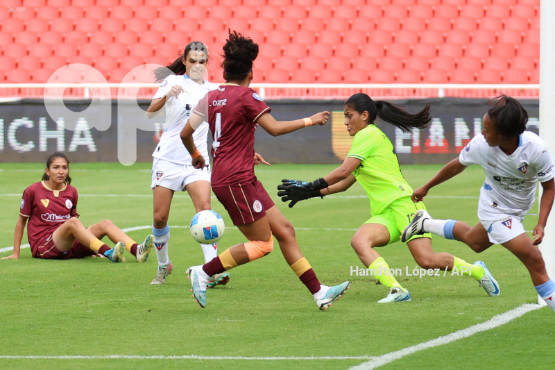 FBL-SUPERLIGA-FEMENINA-ECUABET-LDU-VINOTINTO