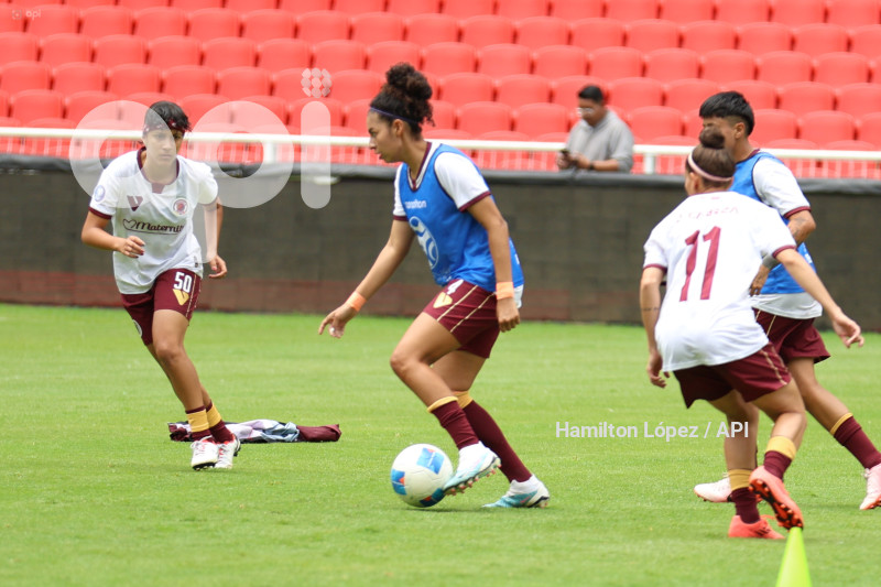 FBL-SUPERLIGA-FEMENINA-ECUABET-LDU-VINOTINTO
