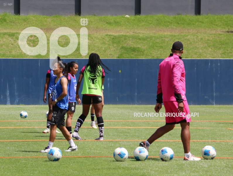FBL SUPERLIGA FEMENINA DRAGONAS IDV VS ESPUCE