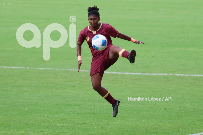 FBL-SUPERLIGA-FEMENINA-ECUABET-LDU-VINOTINTO
