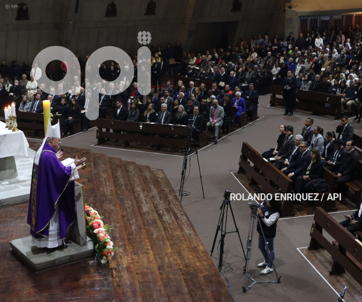 MISA DE SUFRAGIO POR EL PAPA FRANCISCO