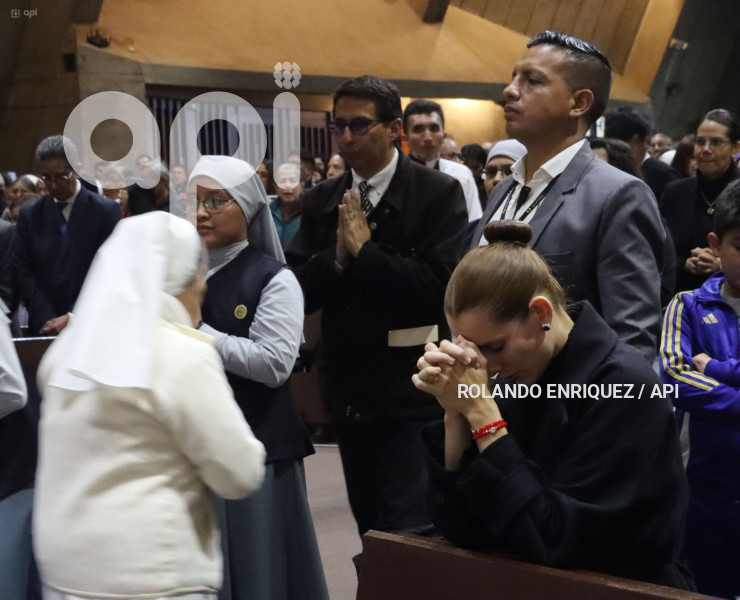 MISA DE SUFRAGIO POR EL PAPA FRANCISCO