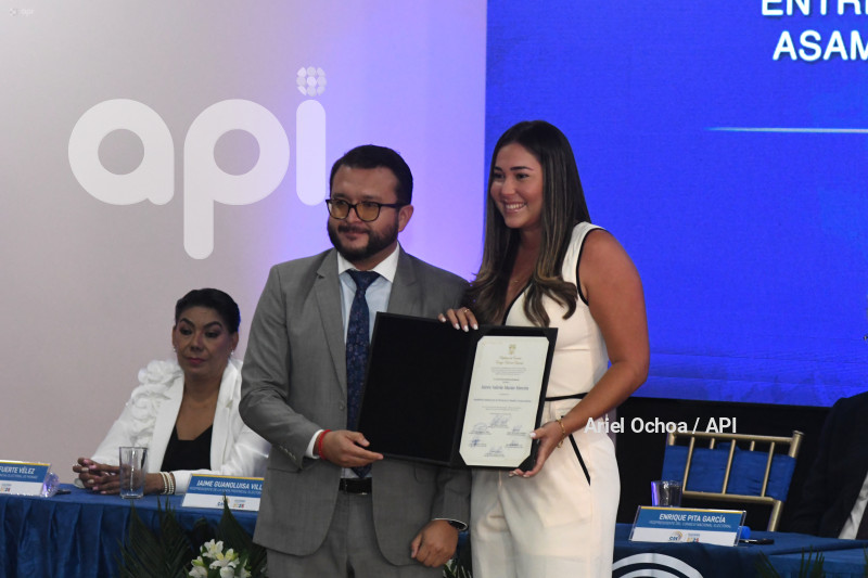 PORTOVIEJO-CNE-ASAMBLEISTAS-CREDENCIALES